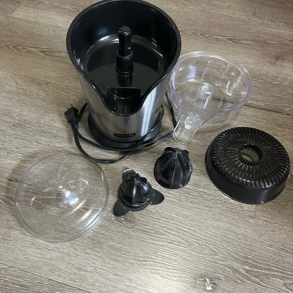 Ash Stainless Steel Electric Citrus Juicer in Silver and Clear